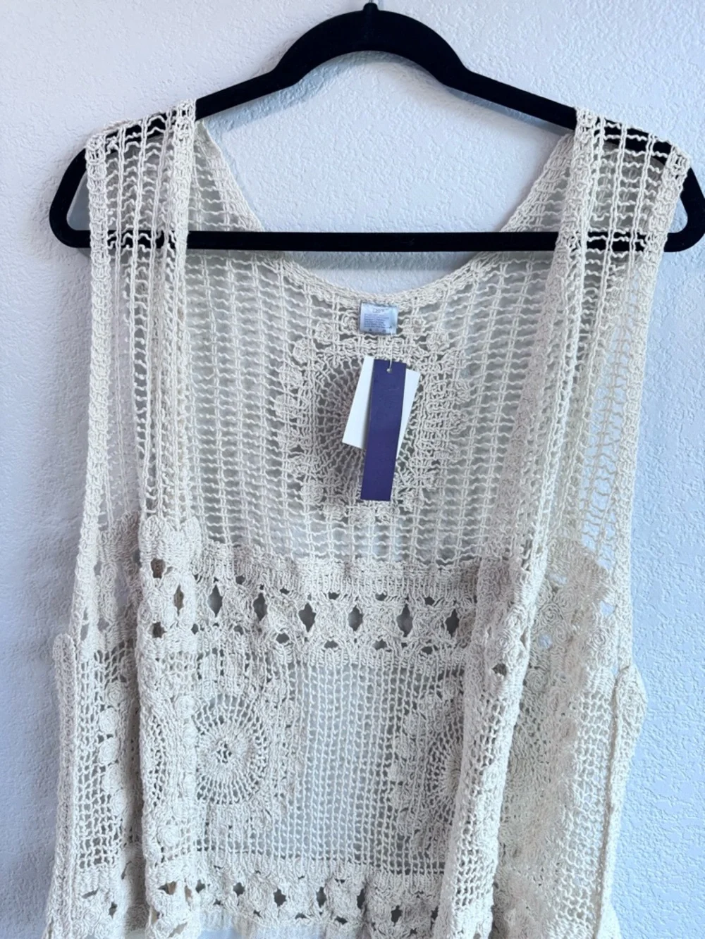 D&Y Nordstrom Rack Brand Beige Crochet Openwork Vest. Size OS. - Picture 5 of 14
